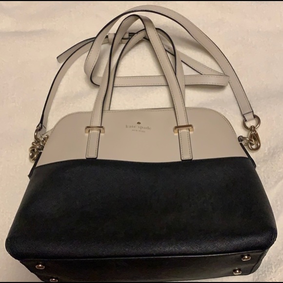 Kate Spade Purse - Picture 1 of 10